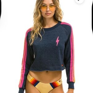 BOLT EMBROIDERY CLASSIC CROPPED CREW SWEATSHIRT - HEATHER NAVY // NEON STRIPES